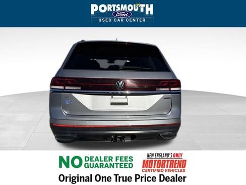 Used 2025 Volkswagen Atlas SE image 29