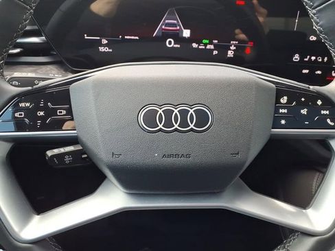 Used 2025 Audi Q5 Premium w/ Convenience Package image 14