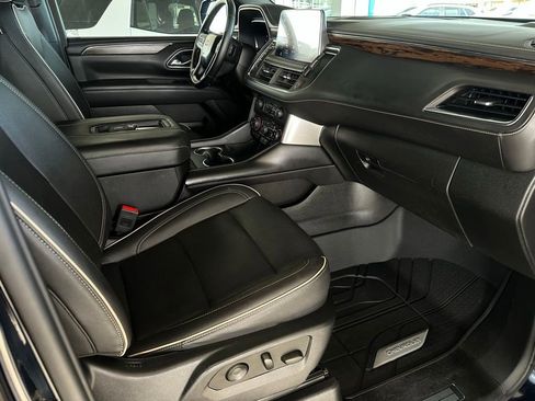 Used 2023 Chevrolet Tahoe Premier AWD/4WD image 17