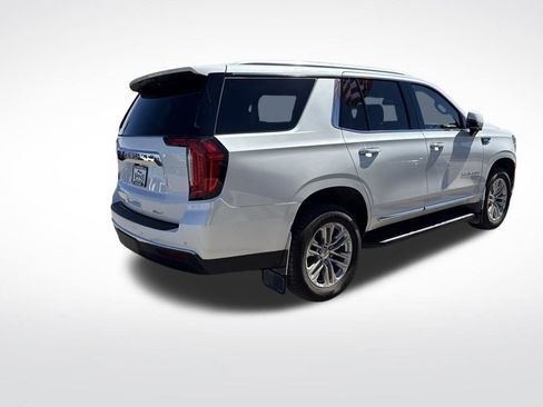 Used 2023 GMC Yukon SLT w/ SLT Premium Package image 5