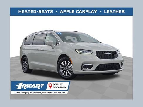 Used 2021 Chrysler Pacifica Touring-L w/ Uconnect Theater Family Group FWD image 1