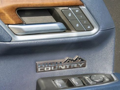 Used 2023 Chevrolet Silverado 1500 High Country w/ Technology Package image 13