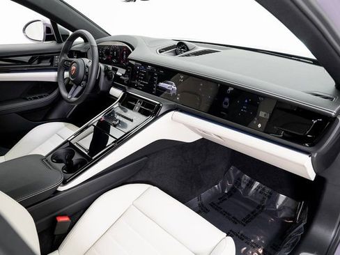 New 2026 Porsche Panamera 4 image 21