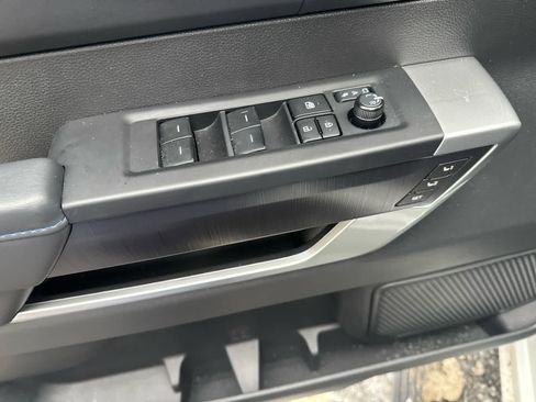 Used 2025 Toyota Tundra Platinum image 10