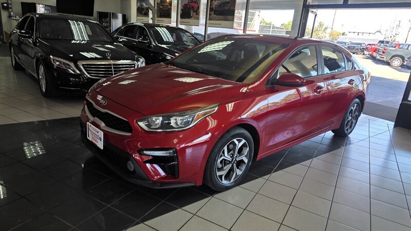 Used 2019 Kia Forte LXS FWD image 1