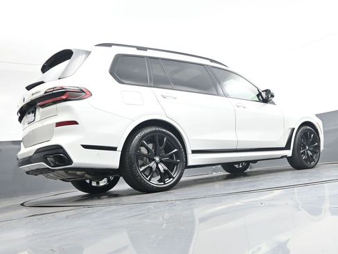 Used 2025 BMW X7 M60i AWD/4WD image 40