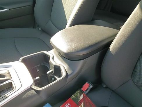 Used 2025 Toyota RAV4 LE image 18