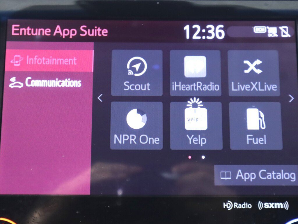 Used 2018 Toyota Camry SE w/ Audio Package FWD image 17