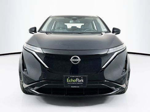 Used 2023 Nissan Ariya AWD image 2