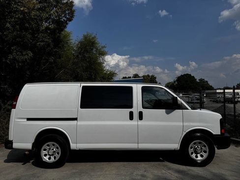 Used 2012 Chevrolet Express 1500 image 6