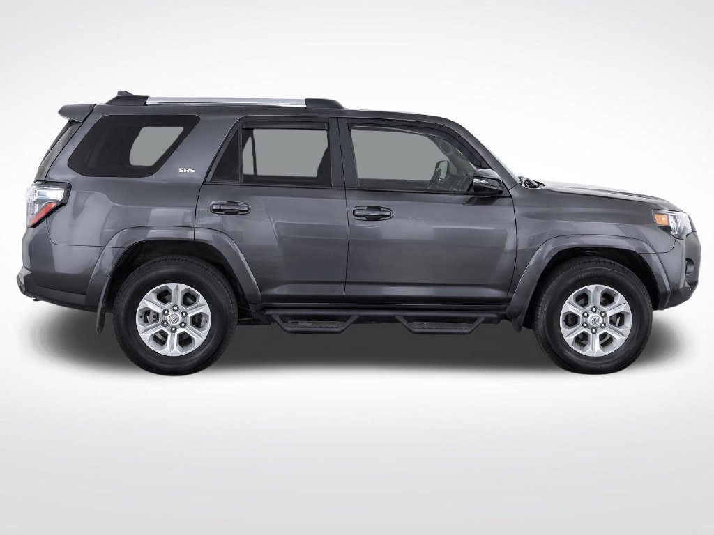 Used 2022 Toyota 4Runner SR5 Premium w/ Moonroof Package RWD image 8