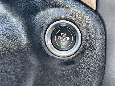 Used 2023 Chevrolet Silverado 2500 High Country image 36