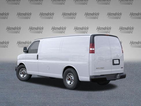 Used 2025 GMC Savana 2500 w/ Driver Convenience Package RWD image 5