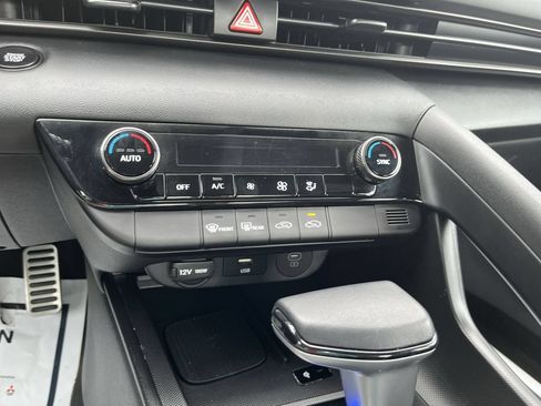 Used 2025 Hyundai Elantra Sport w/ Cargo Package FWD image 18