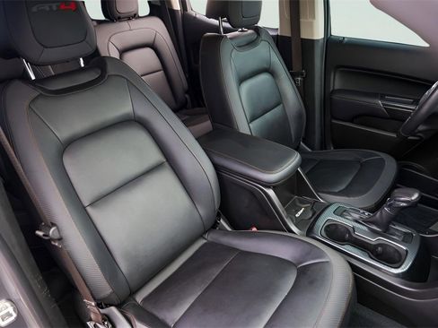 Used 2022 GMC Canyon AT4 image 33