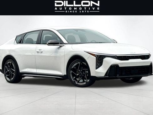 Used 2025 Kia K4 GT-Line FWD image 2