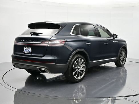 Used 2023 Lincoln Nautilus Reserve image 6