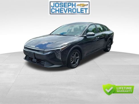 Used 2025 Kia K4 FWD image 2