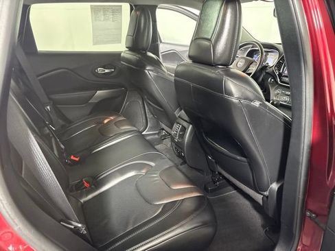 Used 2019 Jeep Cherokee Limited AWD/4WD image 30