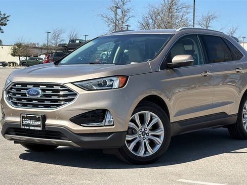 Used 2020 Ford Edge Titanium image 44