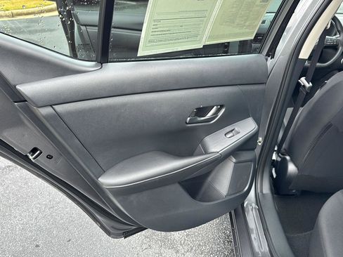 Used 2025 Nissan Sentra S image 15