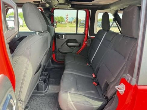 Used 2018 Jeep Wrangler Unlimited Sport S AWD/4WD image 13