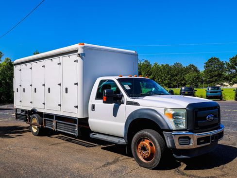 Used 2015 Ford F550 2WD Regular Cab Super Duty image 14