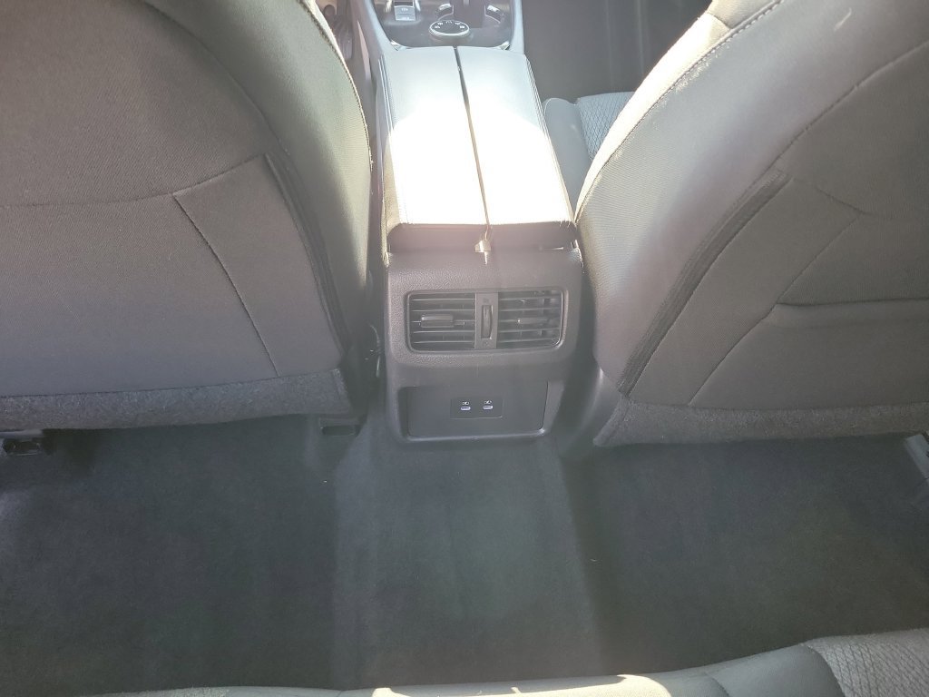 Used 2024 Nissan Rogue SV AWD/4WD image 15