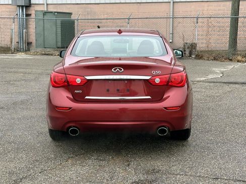 Used 2015 INFINITI Q50 Premium image 4