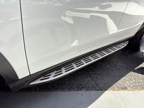 Used 2021 Mercedes-Benz GLE 350 4MATIC image 4