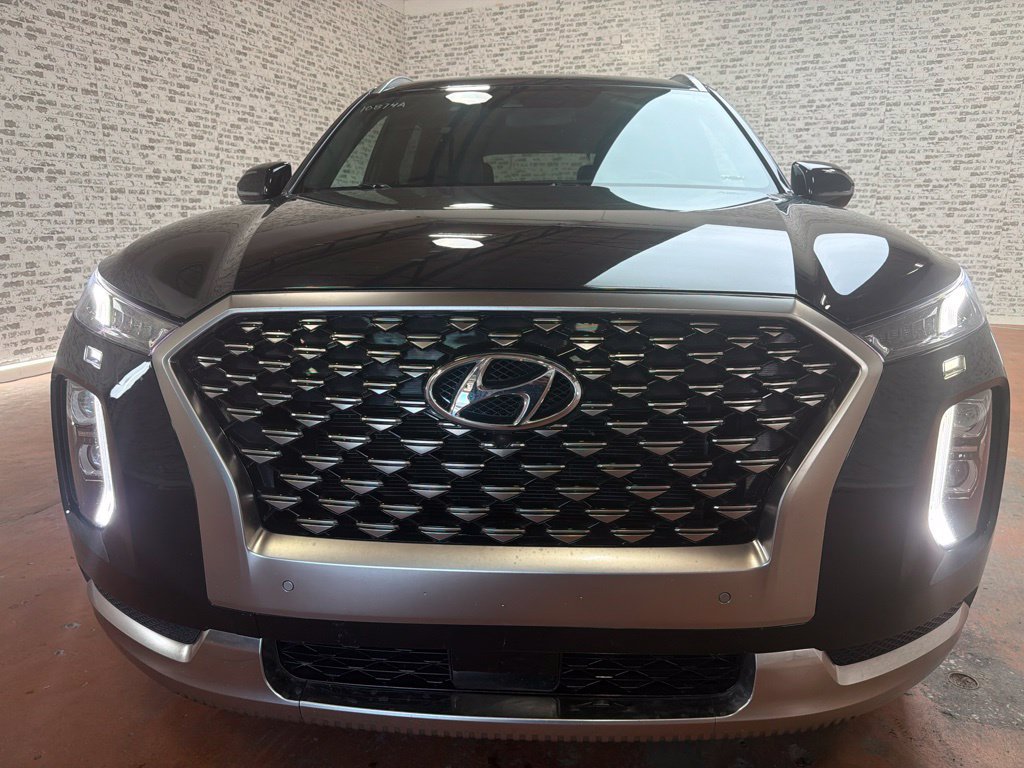 Used 2022 Hyundai Palisade Calligraphy FWD image 2