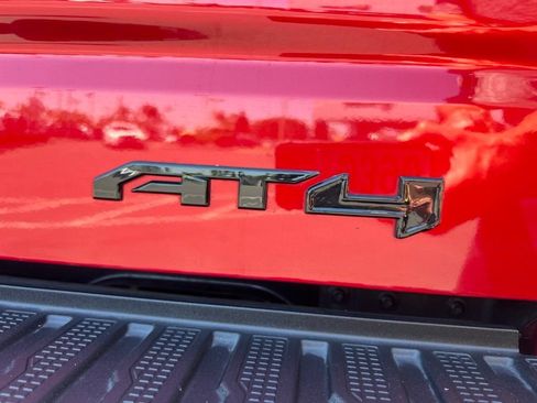 Used 2024 GMC Sierra 1500 AT4 w/ Technology Package AWD/4WD image 27