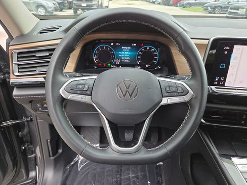 Used 2024 Volkswagen Atlas SE FWD image 29