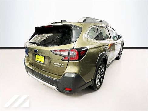 Used 2023 Subaru Outback Touring XT image 4