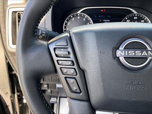 Used 2025 Nissan Frontier SV w/ SV Convenience Package RWD image 20