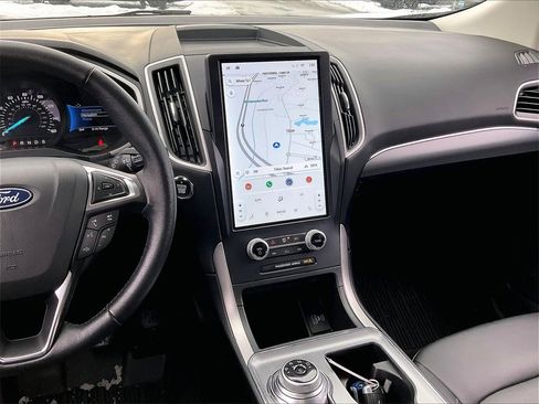 Used 2021 Ford Edge SEL image 17