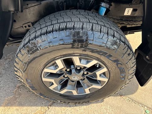 Used 2019 Toyota Tacoma TRD Off-Road w/ Technology Package image 37