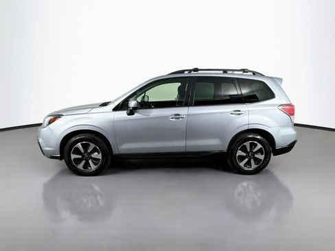 Used 2018 Subaru Forester 2.5i Premium w/ Popular Package #2A AWD/4WD image 2