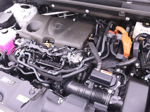 Used 2024 Toyota RAV4 XLE image 16