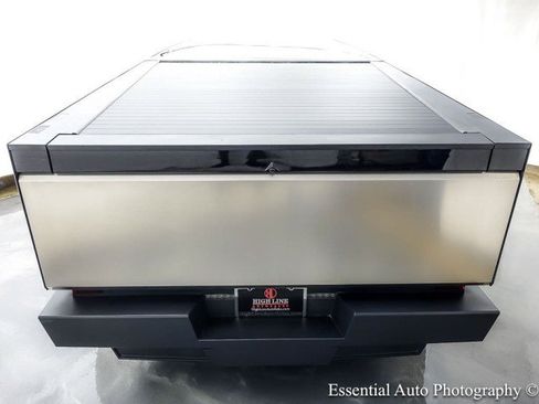 Used 2024 Tesla Cybertruck AWD Crew Cab image 7