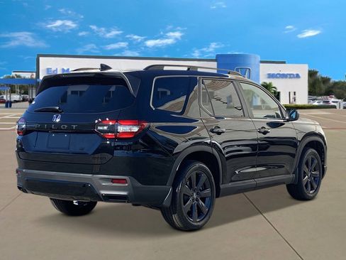 New 2026 Honda Pilot Sport image 4