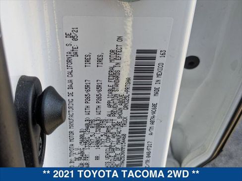 Used 2021 Toyota Tacoma TRD Sport image 25