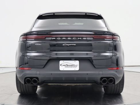 Used 2024 Porsche Cayenne Coupe w/ Premium Package Plus AWD/4WD image 4
