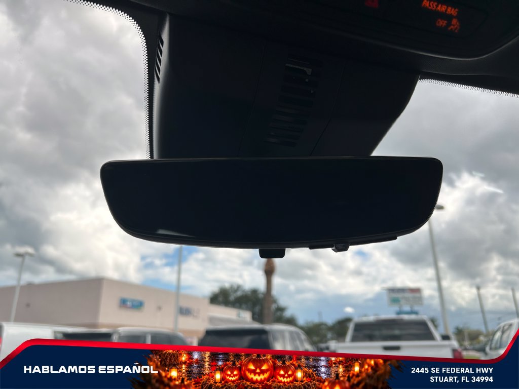 Used 2026 Chevrolet Traverse LT w/ Driver Confidence Package FWD image 28