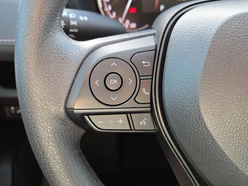 Certified 2025 Toyota RAV4 XLE image 33