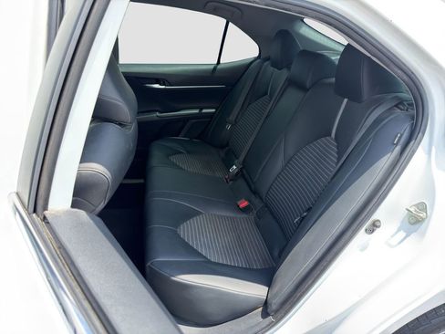 Used 2019 Toyota Camry SE FWD image 27