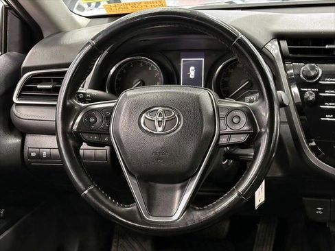 Certified 2019 Toyota Camry SE image 17