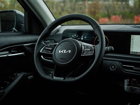 New 2026 Kia Seltos SX w/ SX Sunroof Package image 16