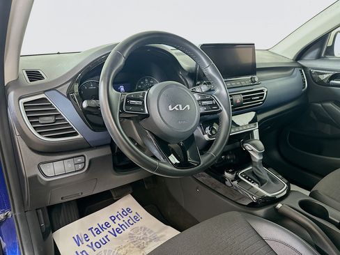 Certified 2023 Kia Seltos S w/ Navigation Package FWD image 9