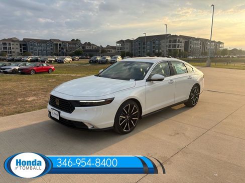 New 2026 Honda Accord Hybrid Touring image 3
